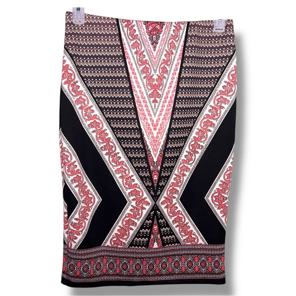 XL Fitted By And By Pencil Skirt Geometric Print Stretch Black White Coral Boho - Picture 1 of 12